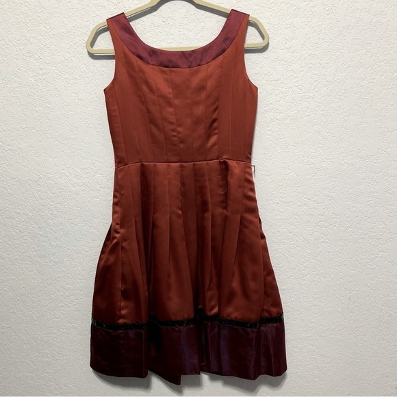 Kay Unger Sleeveless Lined Pleated Ribbon Cocktail Dress - Picture 4 of 6